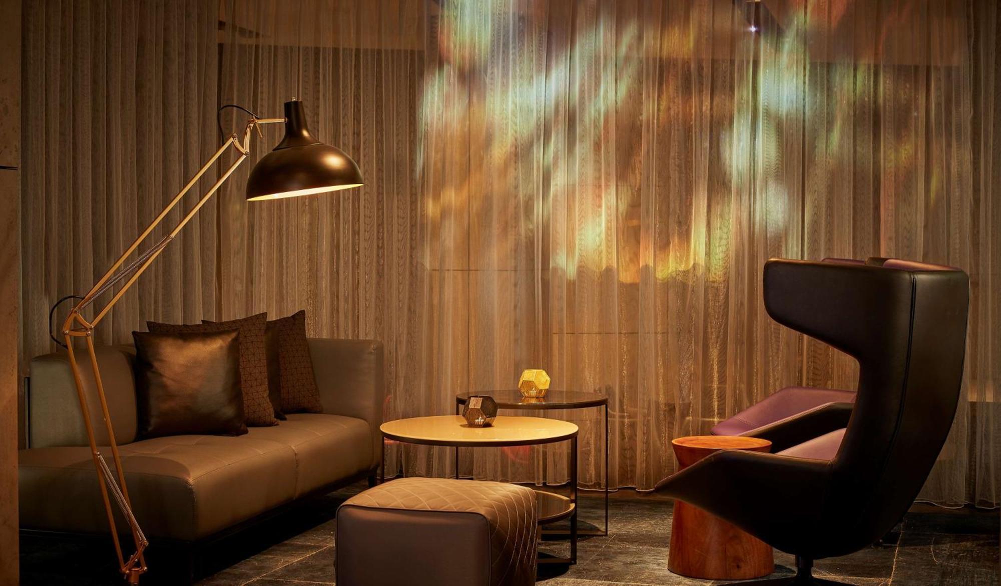 Hotel Park Plaza London Waterloo Esterno foto "The interior of the hotel is very well designed."