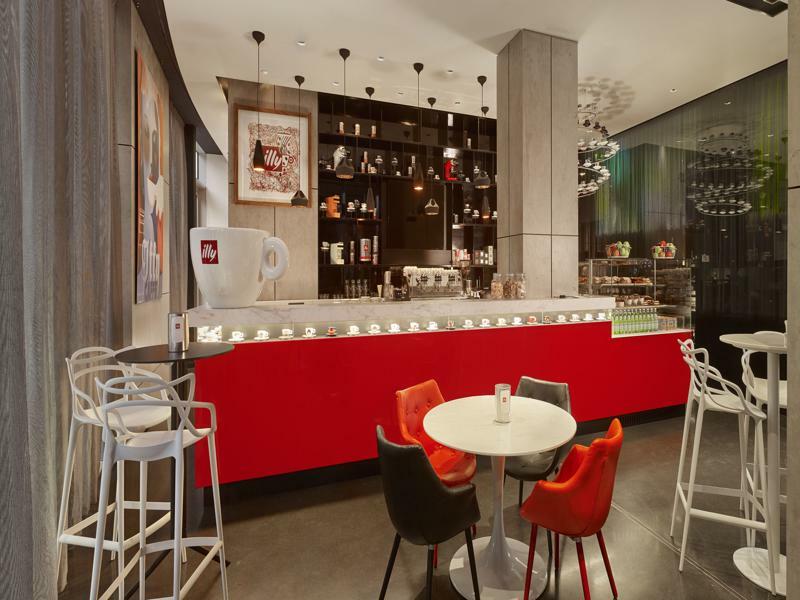 Hotel Park Plaza London Waterloo Esterno foto A coffee shop in Milan