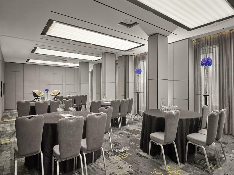 Hotel Park Plaza London Waterloo Esterno foto The meeting room of the hotel